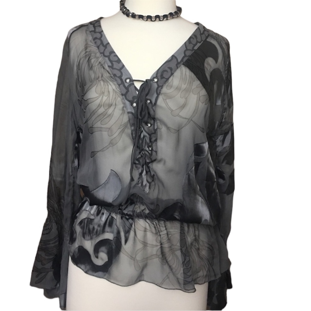 NWOT HALEBOB stunning bell sleeve blouse